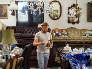 How to Move Antiques and Valuable Items Safely